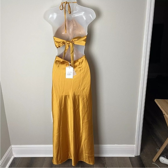 NEW Alice Elle Formal Long Dress Size 8 Yellow Gold Satin Halter Side Cutouts - Picture 5 of 8